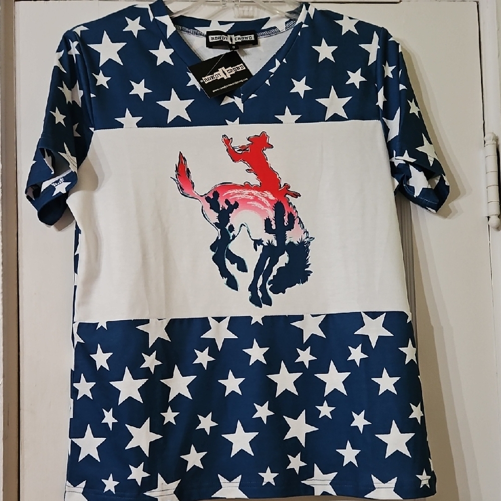 Rowdy Crowd Women's Star Pattern Tee with Cowboy Design